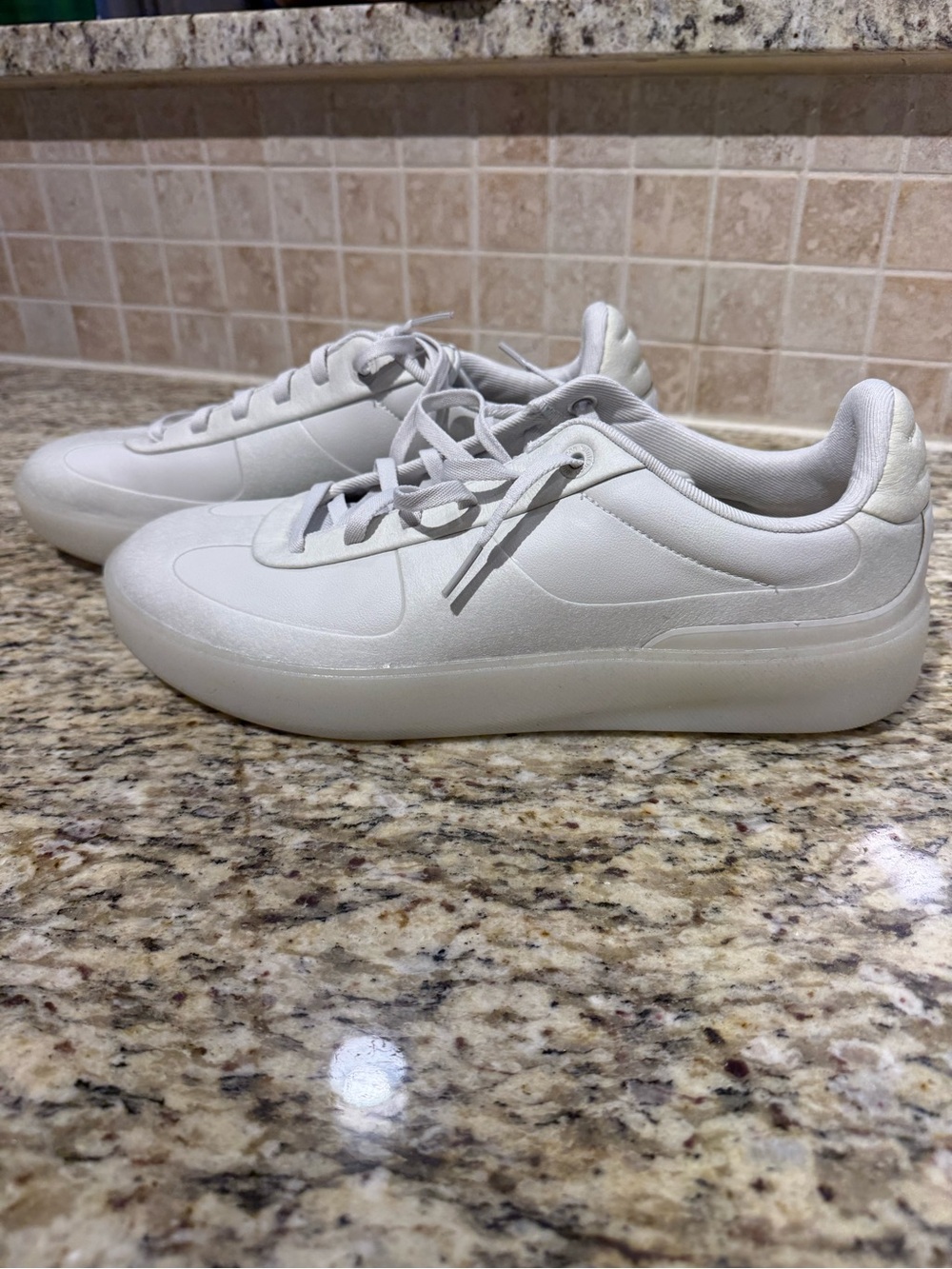 lululemon athletica Men's All-White/pale grey Low-Profile Sneakers